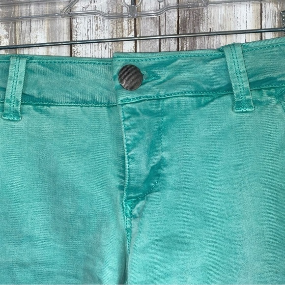 BKE Mollie Stretch Marine Green Shorts - Picture 5 of 9